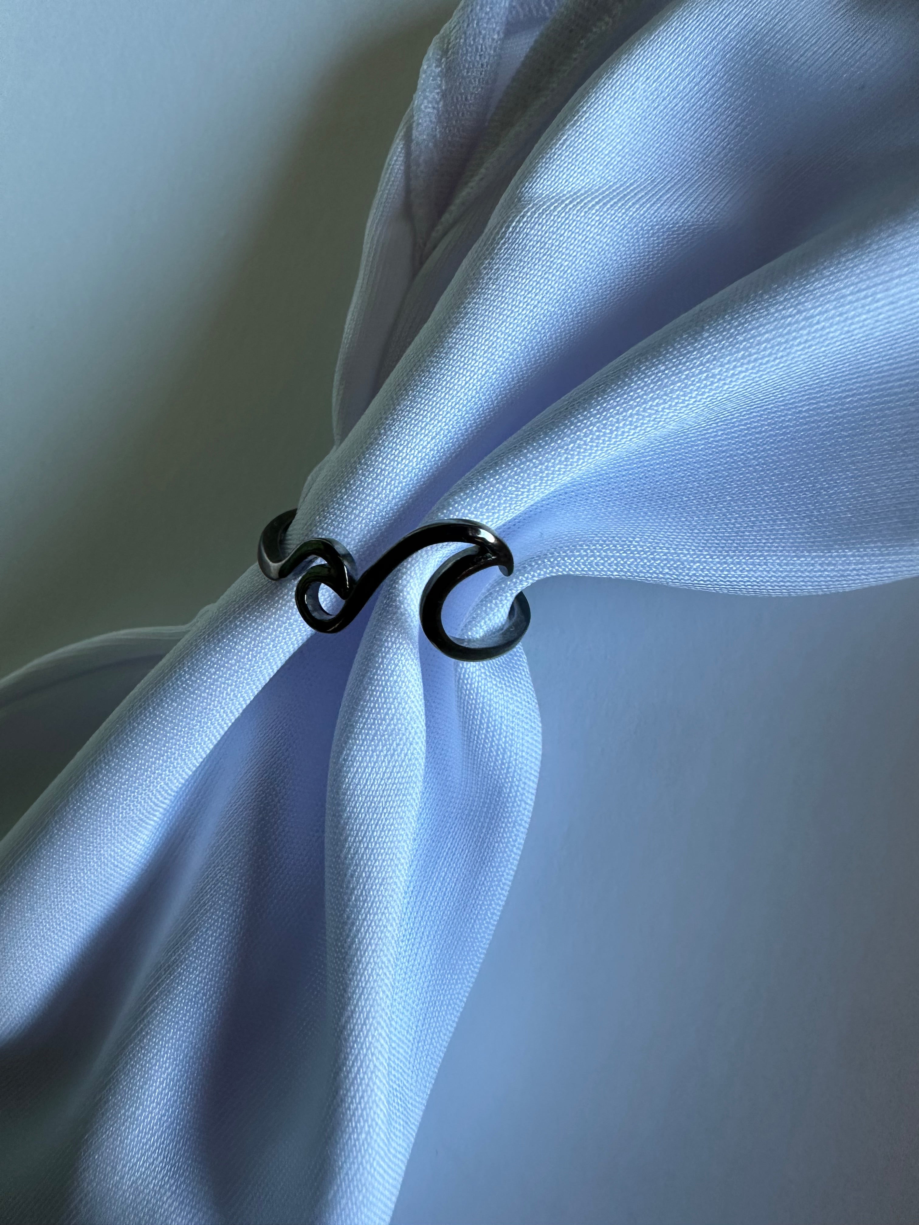 Black Wave Ring