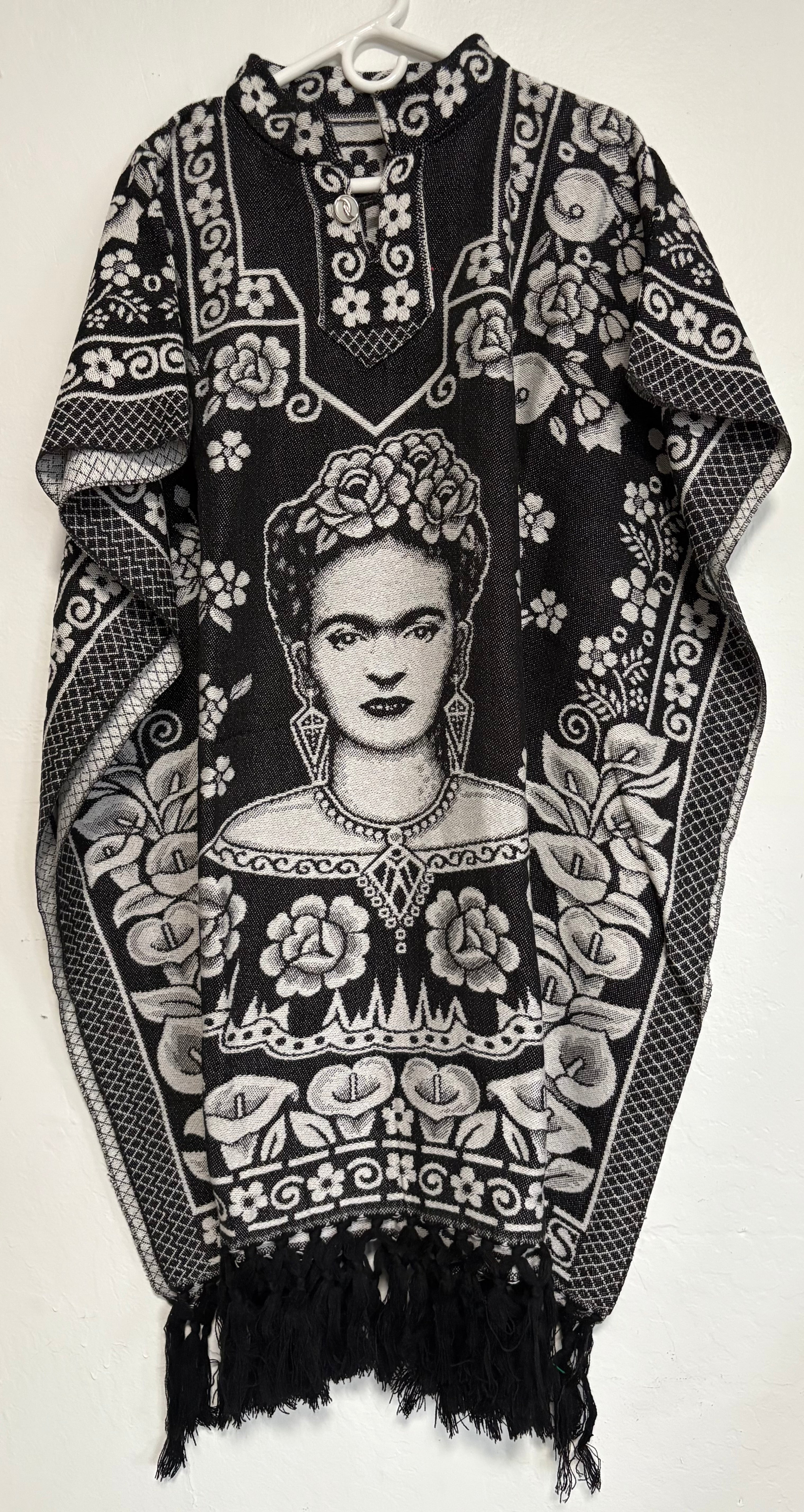 Iconic Frida Kahlo Tapestry Gabán (Poncho)
