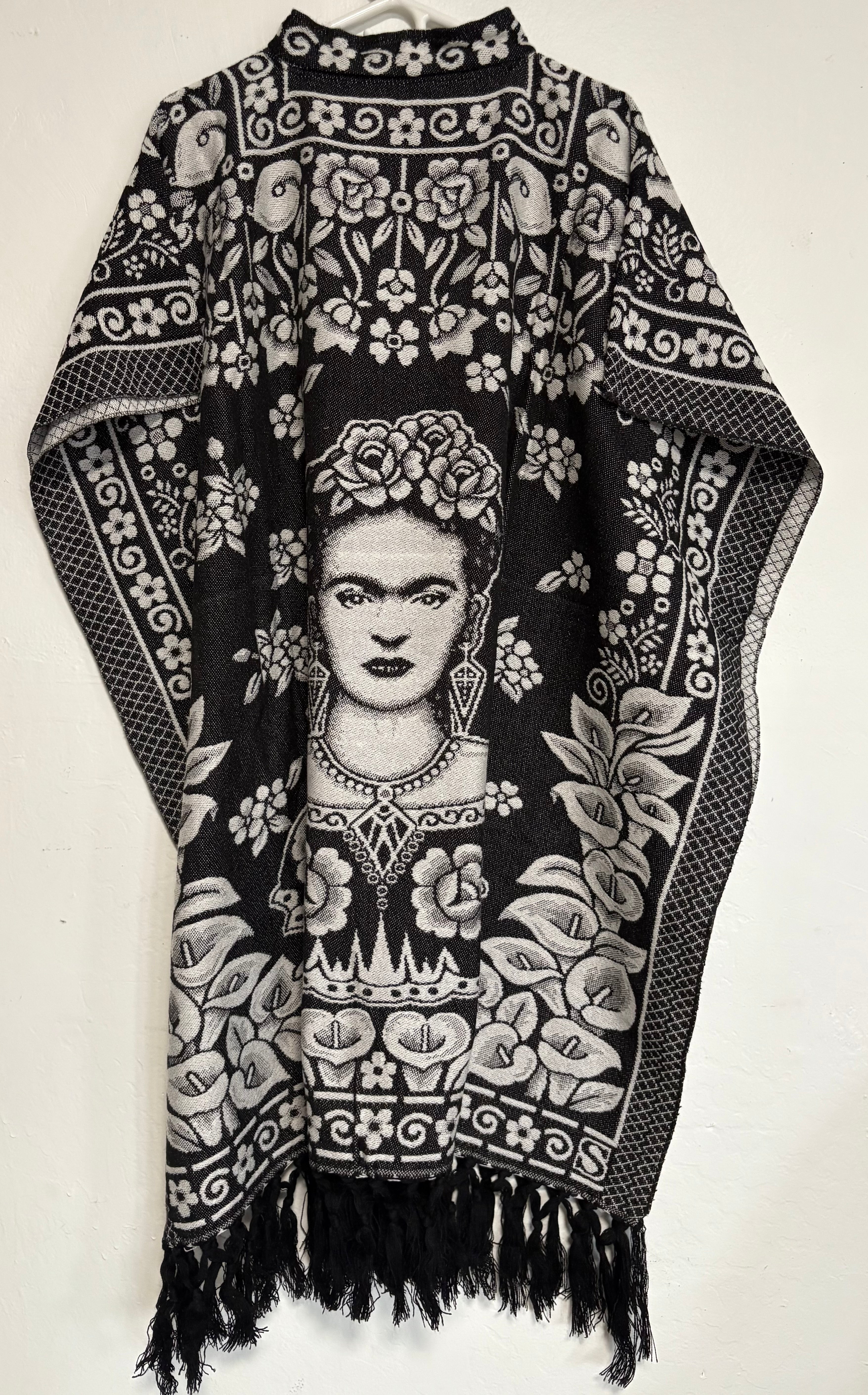 Iconic Frida Kahlo Tapestry Gabán (Poncho)